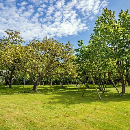 Spacious In Dutch Coast Texel With Garden