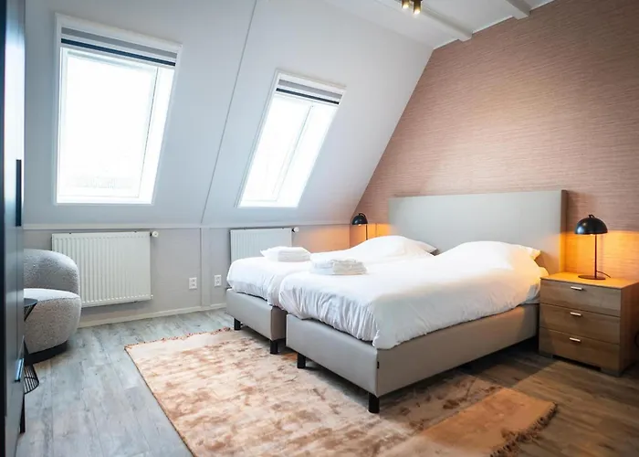 Near De Slufter בית נופש